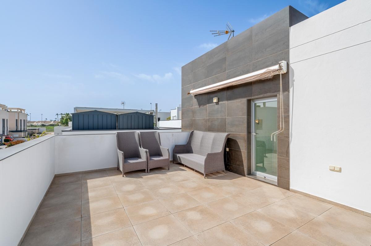 Villa a Ciudad Quesada, Alicante, Spagna 3 camere da letto, 114 mq. N° 149079