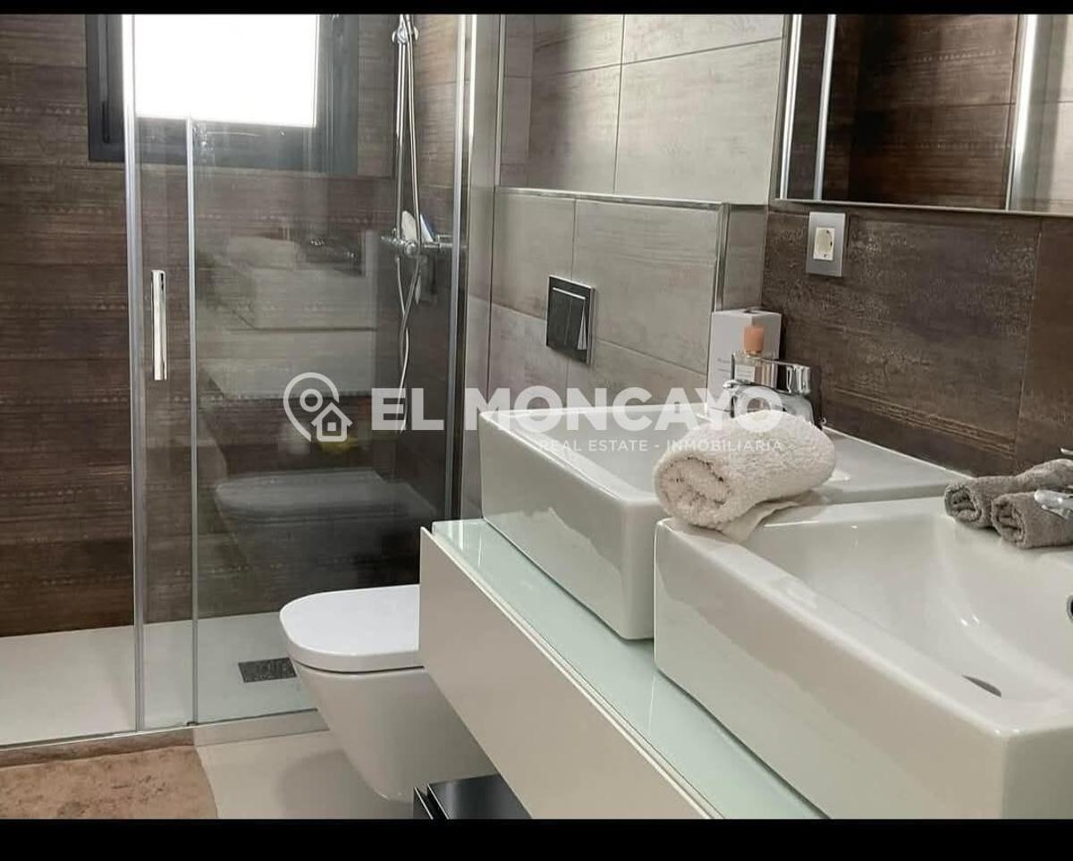 Villa a San Fulgencio, Alicante, Spagna 3 camere da letto, 266 mq. N° 149077