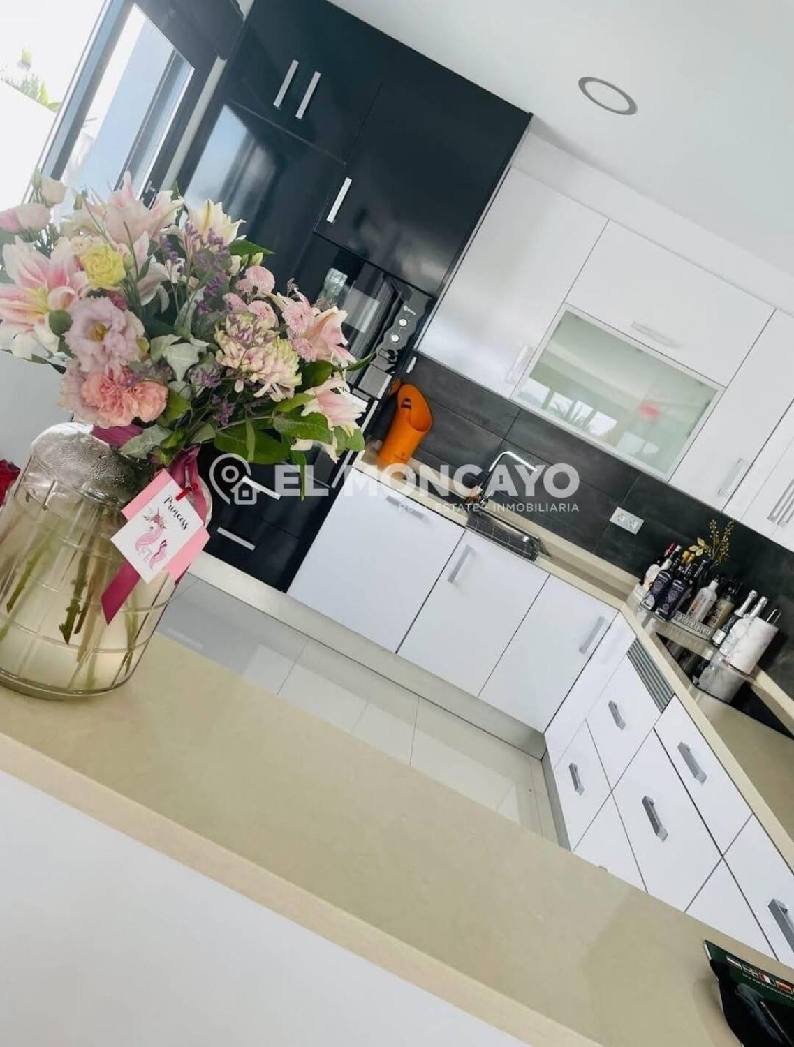 Villa a San Fulgencio, Alicante, Spagna 3 camere da letto, 266 mq. N° 149077