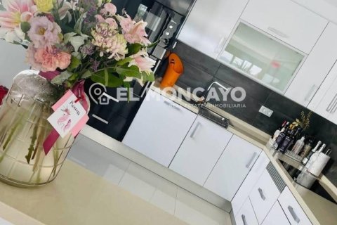 Villa en venta en San Fulgencio, Alicante, España 3 dormitorios, 266 m2 No. 149077 - foto 6