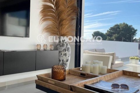 Villa en venta en San Fulgencio, Alicante, España 3 dormitorios, 266 m2 No. 149077 - foto 11