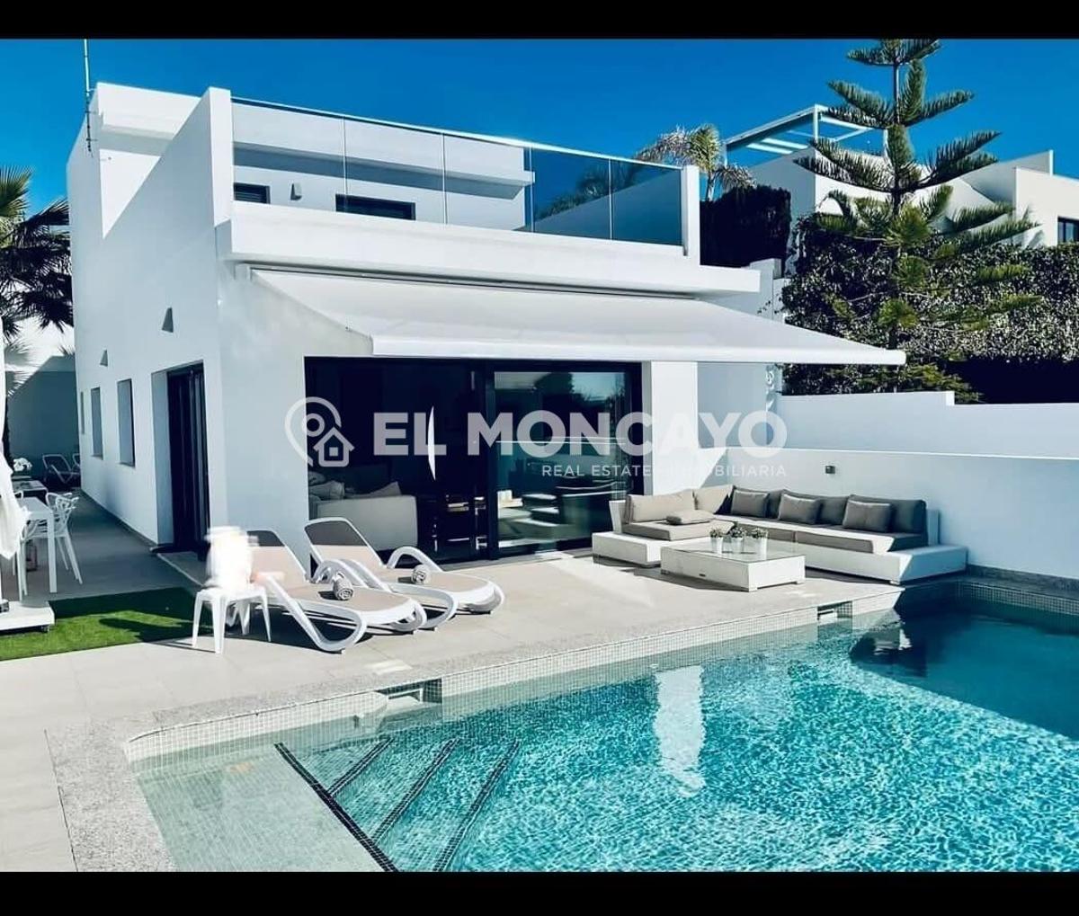 Villa a San Fulgencio, Alicante, Spagna 3 camere da letto, 266 mq. N° 149077