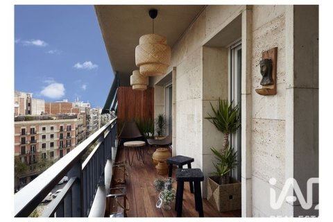 Appartamento a Barcelona, Spagna 3 camere da letto, 131 mq. N° 172194