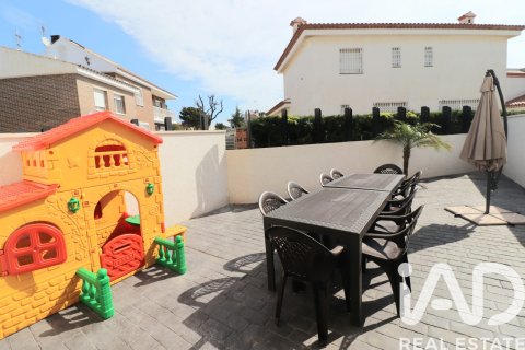 Commercial property for sale in Mont-roig del Camp, Tarragona, Spain 667 sq.m. No. 172193 - photo 20