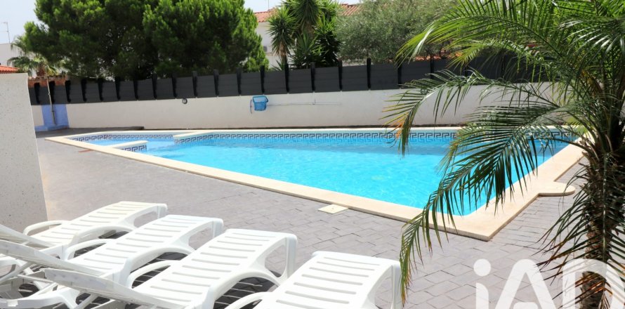 Commercial property in Mont-roig del Camp, Tarragona, Spain 667 sq.m. No. 172193