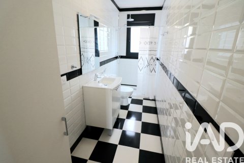 Commercial property for sale in Mont-roig del Camp, Tarragona, Spain 667 sq.m. No. 172193 - photo 16