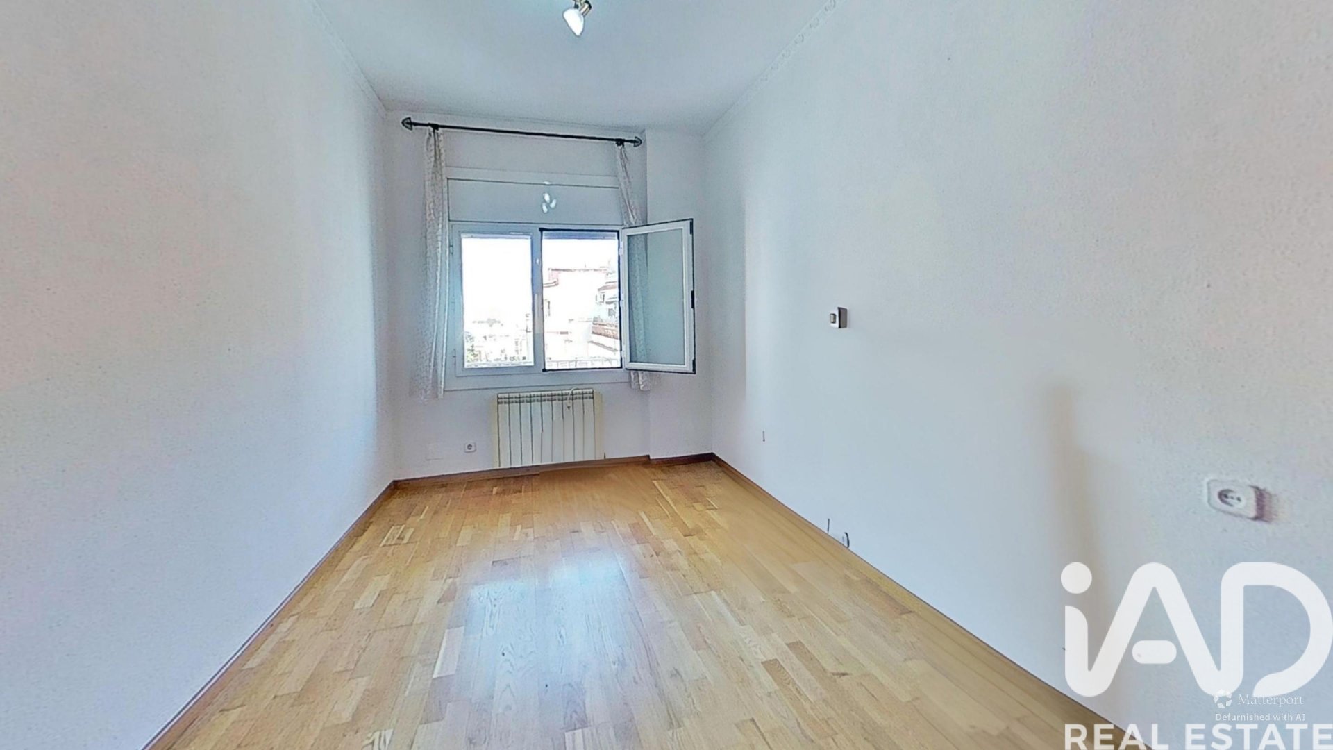 Lägenhet i Barcelona, Spanien 3 sovrum, 85 kvm. Nr. 172197