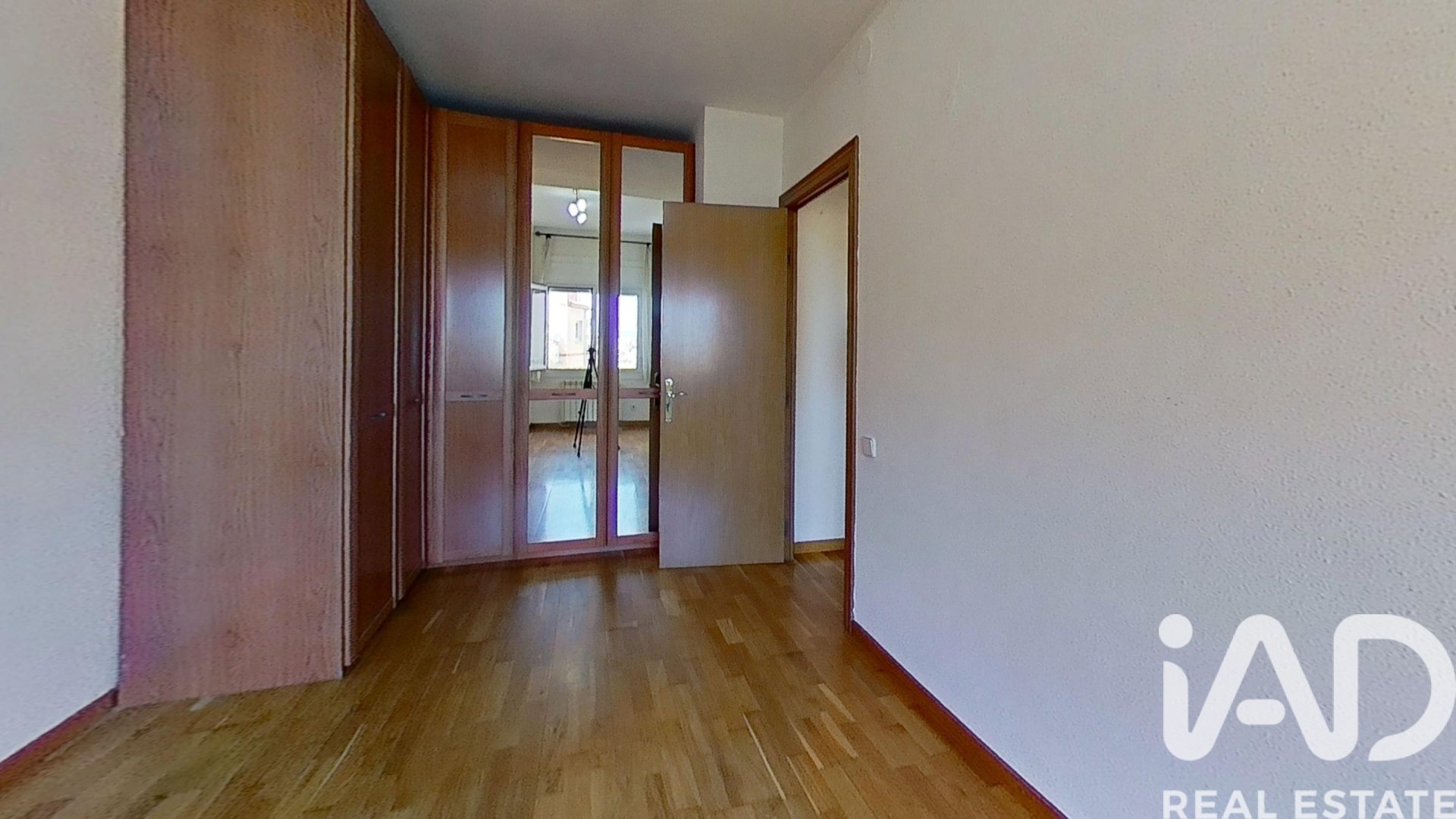 Lägenhet i Barcelona, Spanien 3 sovrum, 85 kvm. Nr. 172197
