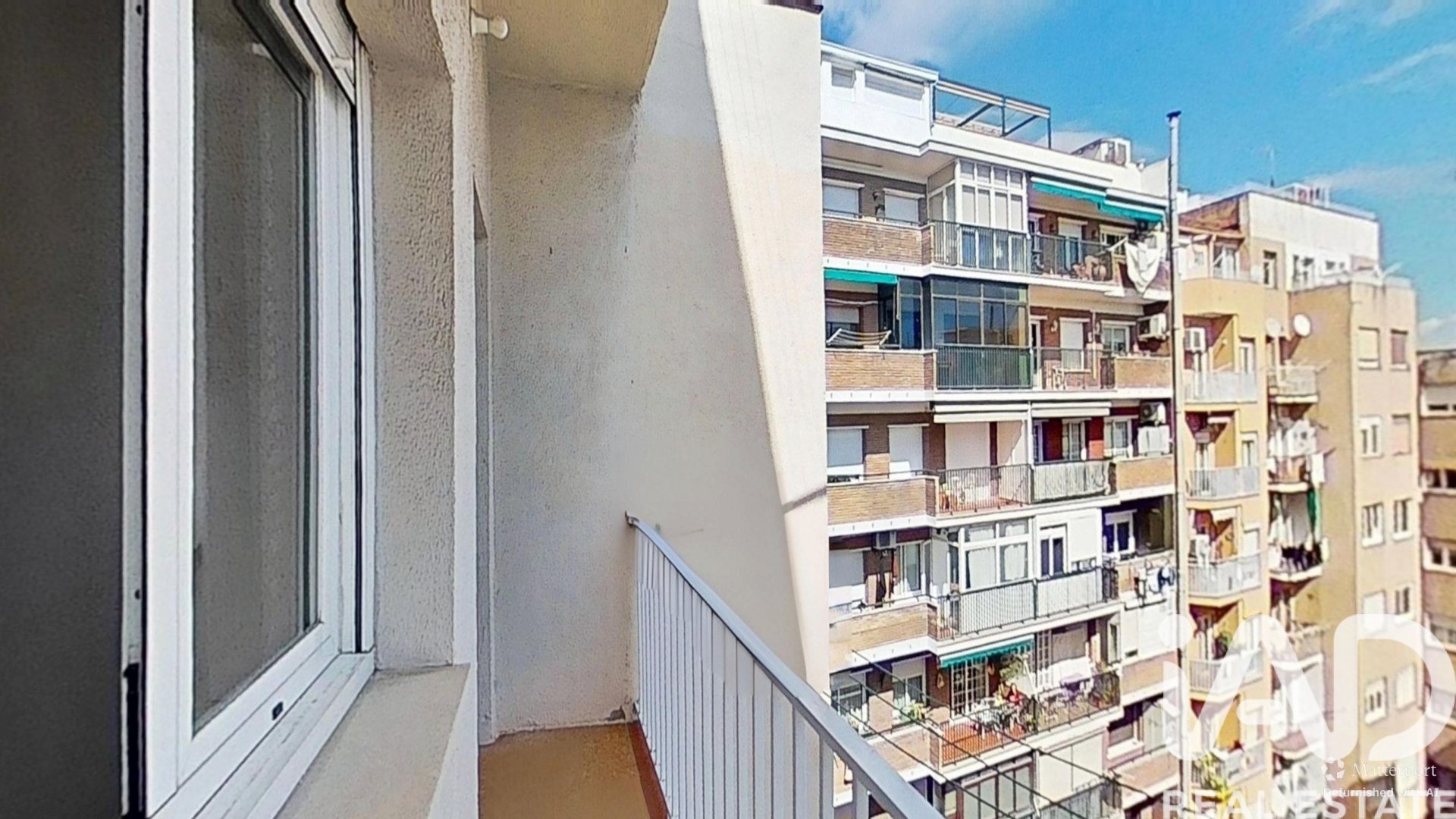Lägenhet i Barcelona, Spanien 3 sovrum, 85 kvm. Nr. 172197