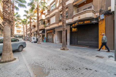 Apartament w Torrevieja, Alicante, Hiszpania 3 sypialnie, 135 mkw. nr 145320 – zdjęcie 5