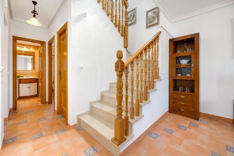 Villa for sale in Alicante, Spain 3 bedrooms, 135 sq.m. No. 145319 - photo 19