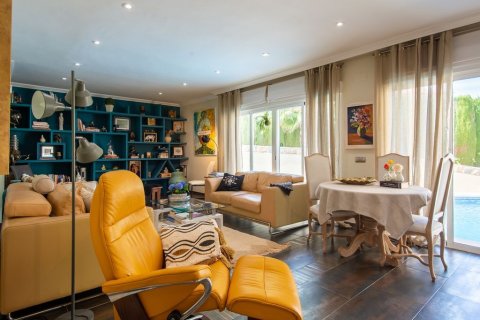 Villa till salu i Algorfa, Alicante, Spanien 4 sovrum, 490 kvm. Nr. 145322 - foto 21