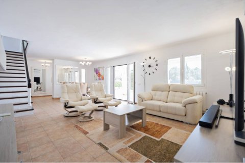 Huvila myytävänä Es Castell, Menorca, Espanja, 5 makuuhuonetta, 207 m2 No. 195353 - kuva 5