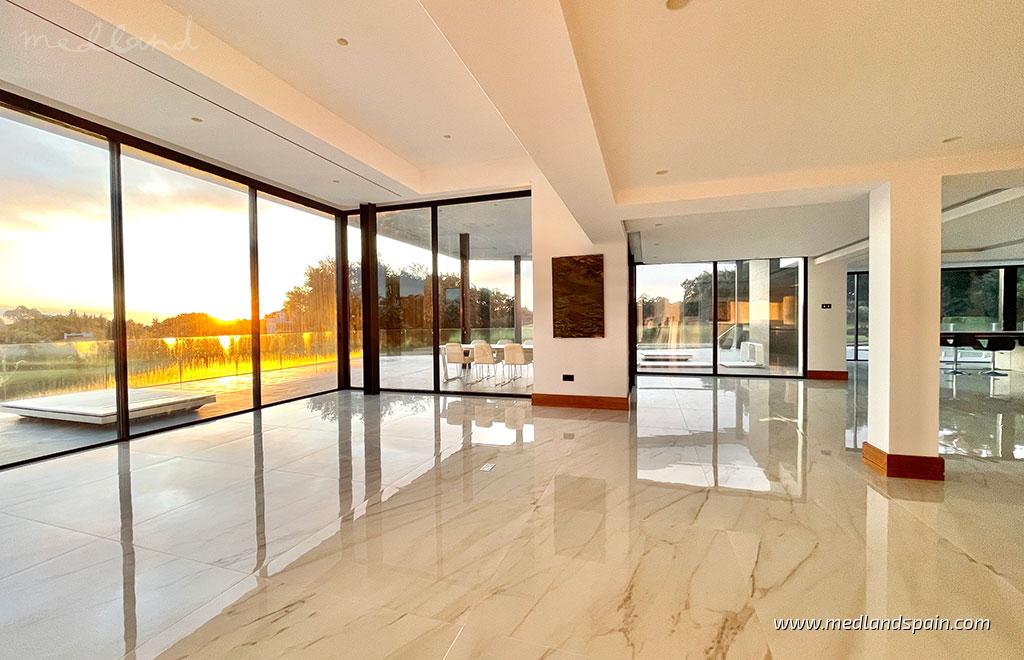 Villa in San Roque, Cadiz, Spain 6 bedrooms, 1220 sq.m. No. 69670
