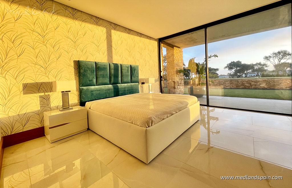 Villa in San Roque, Cadiz, Spain 6 bedrooms, 1220 sq.m. No. 69670