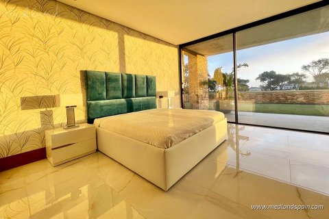 Villa for sale San Roque, Cadiz, Spain 6 bedrooms, 1220 sq.m. No. 69670 - photo 13