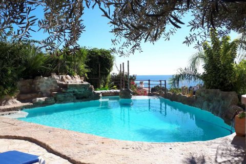 Dzīvoklis pārdošanā El Campello, Alicante, Spānijā 8 istabas, 735 m2 Nr. 176647 - attēls 2