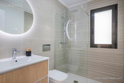 Casa adosada en venta en Torrevieja, Alicante, España 3 dormitorios, 84 m2 No. 168573 - foto 12