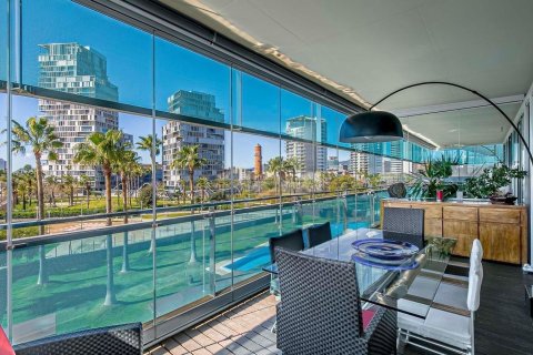 Apartment for sale in Barcelona, Spain 3 bedrooms, 170 sq.m. No. 177348 - photo 12