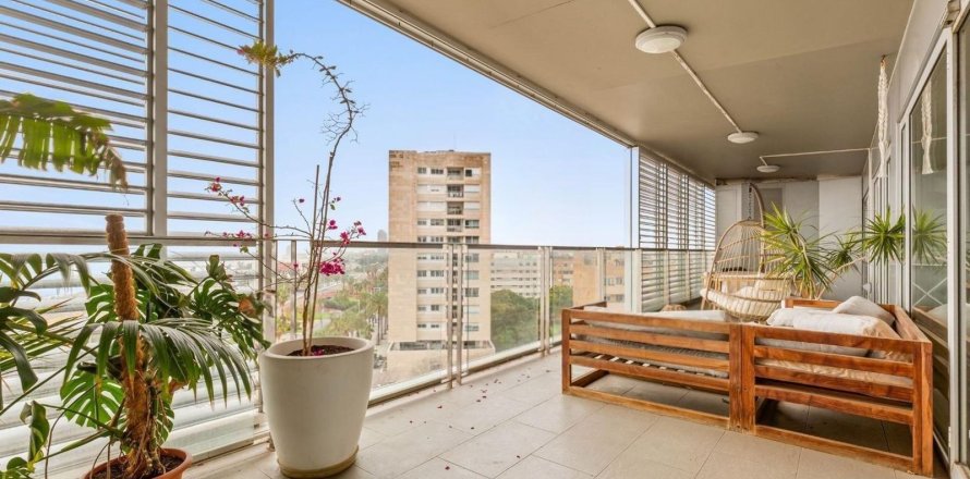 Wohnung in Barcelona, Spanien 3 Schlafzimmer, 120 m2 Nr. 177344