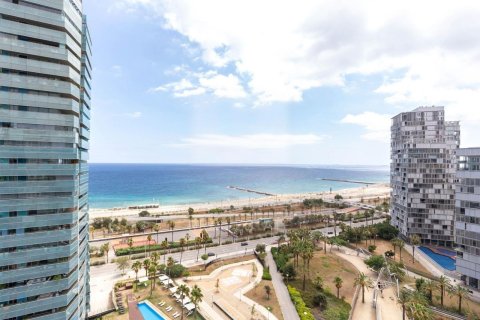 Wohnung zum Verkauf in Barcelona, Spanien 3 Schlafzimmer, 100 m2 Nr. 177349 - Foto 2