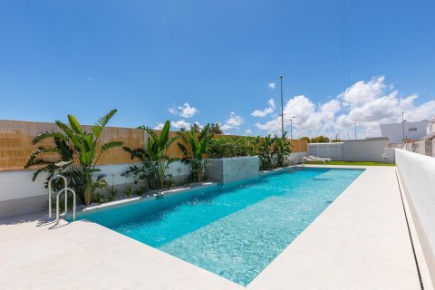 Bungalow for sale in Dolores, Alicante, Spain 3 bedrooms, 90 sq.m. No. 112758 - photo 7