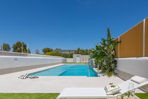 Bungalow for sale in Dolores, Alicante, Spain 3 bedrooms, 90 sq.m. No. 112758 - photo 13