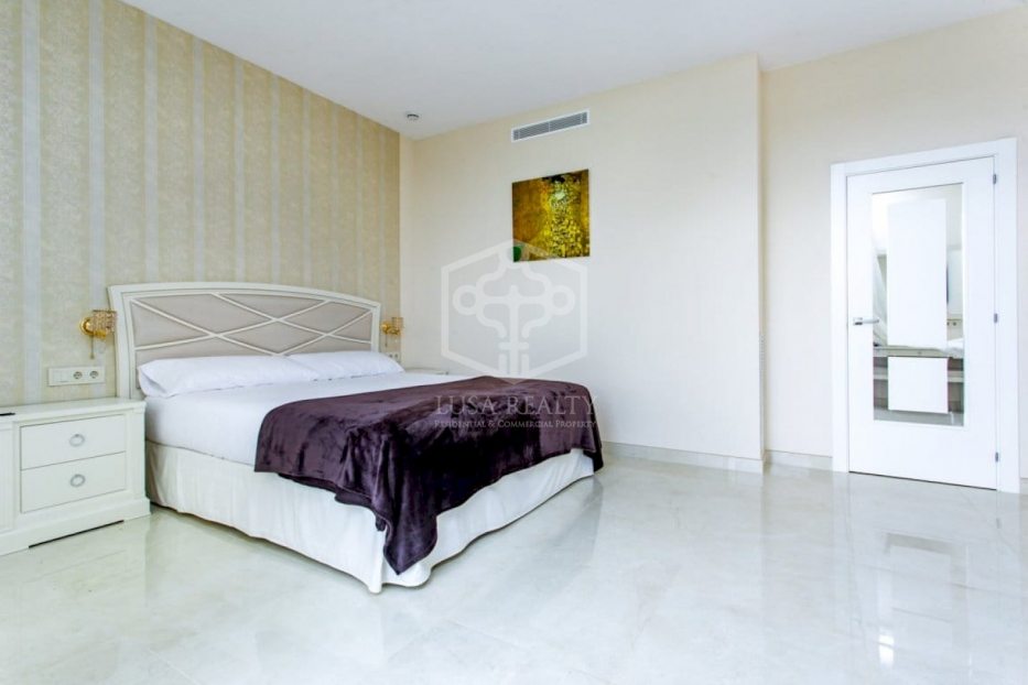 Commercial property à Platja D'aro, Girona, Espagne 4000 m2 No. 78249