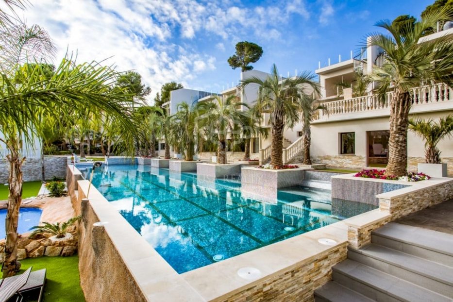Commercial property à Platja D'aro, Girona, Espagne 4000 m2 No. 78249