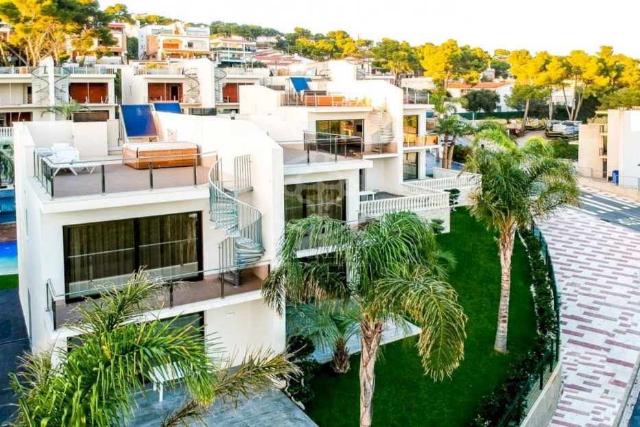 Commercial property à Platja D'aro, Girona, Espagne 4000 m2 No. 78249