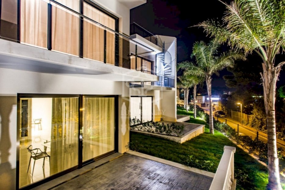 Commercial property à Platja D'aro, Girona, Espagne 4000 m2 No. 78249