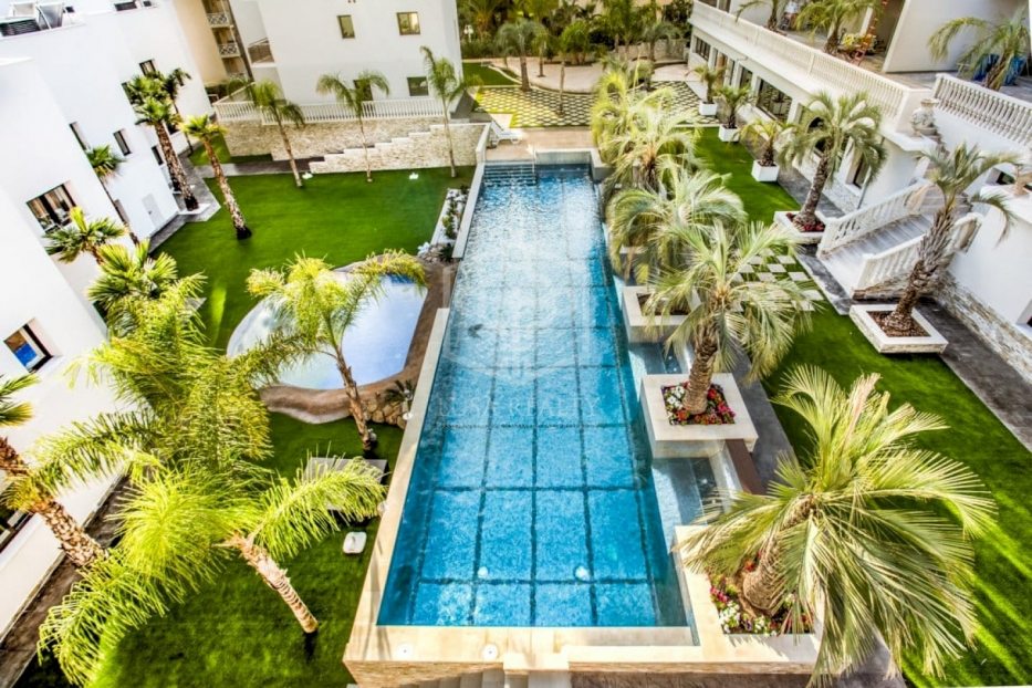 Commercial property à Platja D'aro, Girona, Espagne 4000 m2 No. 78249