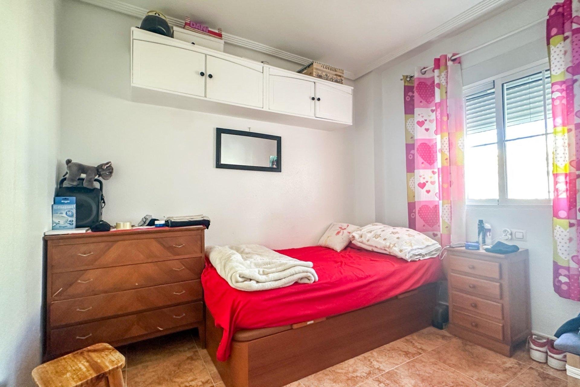 Bungalow à Torrevieja, Alicante, Espagne 2 chambres, 56 m2 No. 164675