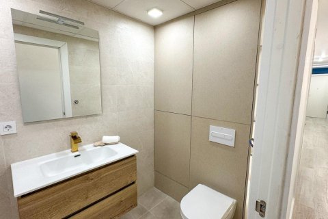 Apartamento en venta en Torrevieja, Alicante, España 2 dormitorios, 90 m2 No. 164678 - foto 6