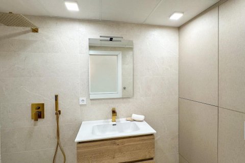 Apartamento en venta en Torrevieja, Alicante, España 2 dormitorios, 90 m2 No. 164678 - foto 7