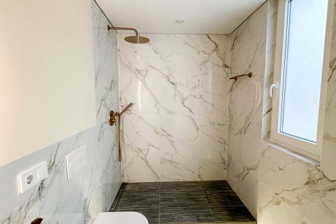 Apartamento en venta en Torrevieja, Alicante, España 2 dormitorios, 90 m2 No. 164678 - foto 15