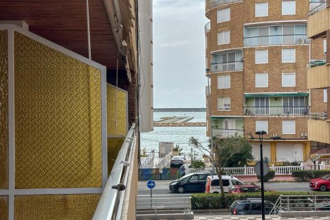 Apartamento en venta en Torrevieja, Alicante, España 2 dormitorios, 90 m2 No. 164678 - foto 4