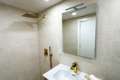 Apartamento en venta en Torrevieja, Alicante, España 2 dormitorios, 90 m2 No. 164678 - foto 8