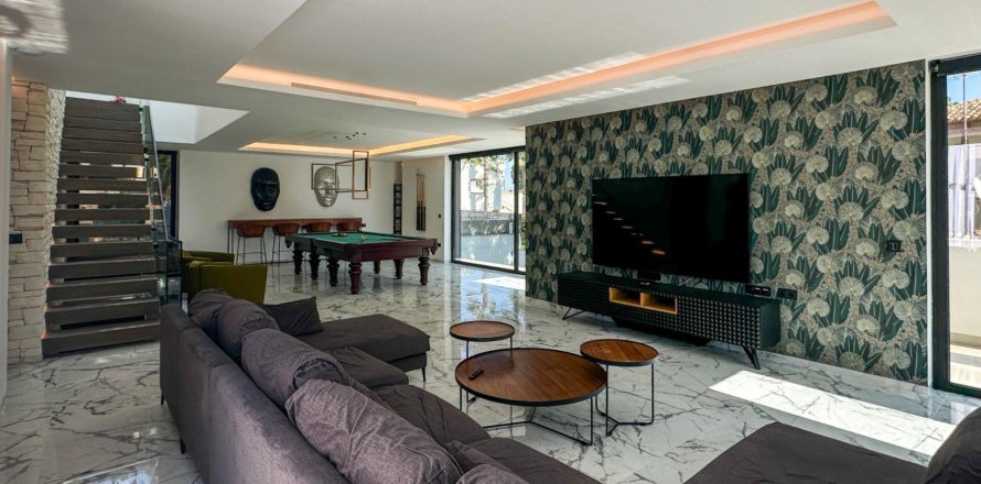 Villa in Alicante, Spanien 4 Schlafzimmer, 527 m2 Nr. 164677