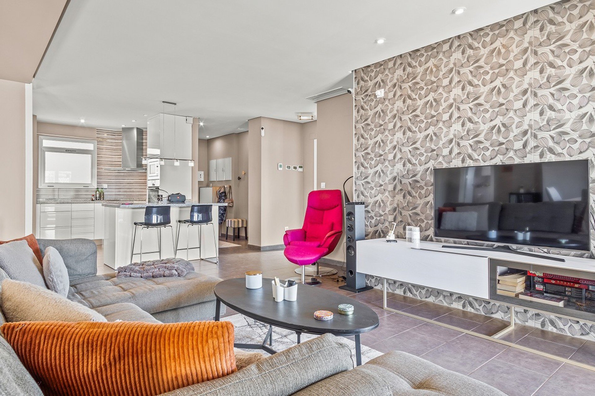 Apartamento en Villamartin, Alicante, España 4 dormitorios, 128 m2 No. 113854