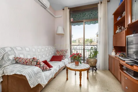 Wohnung zum Verkauf in Barcelona, Spanien 4 Schlafzimmer, 73 m2 Nr. 166922 - Foto 13