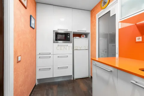 Wohnung zum Verkauf in Barcelona, Spanien 4 Schlafzimmer, 73 m2 Nr. 166922 - Foto 11
