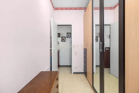 Wohnung zum Verkauf in Barcelona, Spanien 4 Schlafzimmer, 73 m2 Nr. 166922 - Foto 4