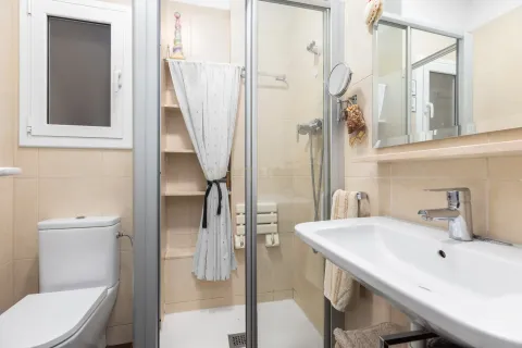 Wohnung zum Verkauf in Barcelona, Spanien 4 Schlafzimmer, 73 m2 Nr. 166922 - Foto 16