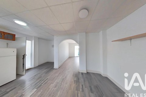 Townhouse zum Verkauf in Elche, Alicante, Spanien 2 Schlafzimmer, 191 m2 Nr. 185175 - Foto 4