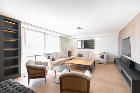 Apartament w Barcelona, Hiszpania 4 sypialnie, nr 141031 – zdjęcie 3