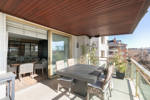 Apartament w Barcelona, Hiszpania 4 sypialnie, nr 141031 – zdjęcie 7