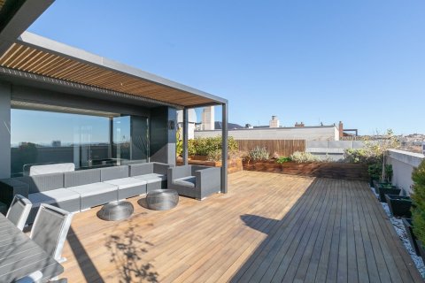 Apartament w Barcelona, Hiszpania 4 sypialnie, nr 141031 – zdjęcie 1