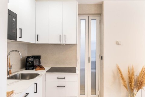 Apartamento en venta en Barcelona, España 2 dormitorios, No. 141027 - foto 7