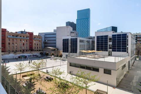 Apartamento en venta en Barcelona, España 2 dormitorios, No. 141027 - foto 4